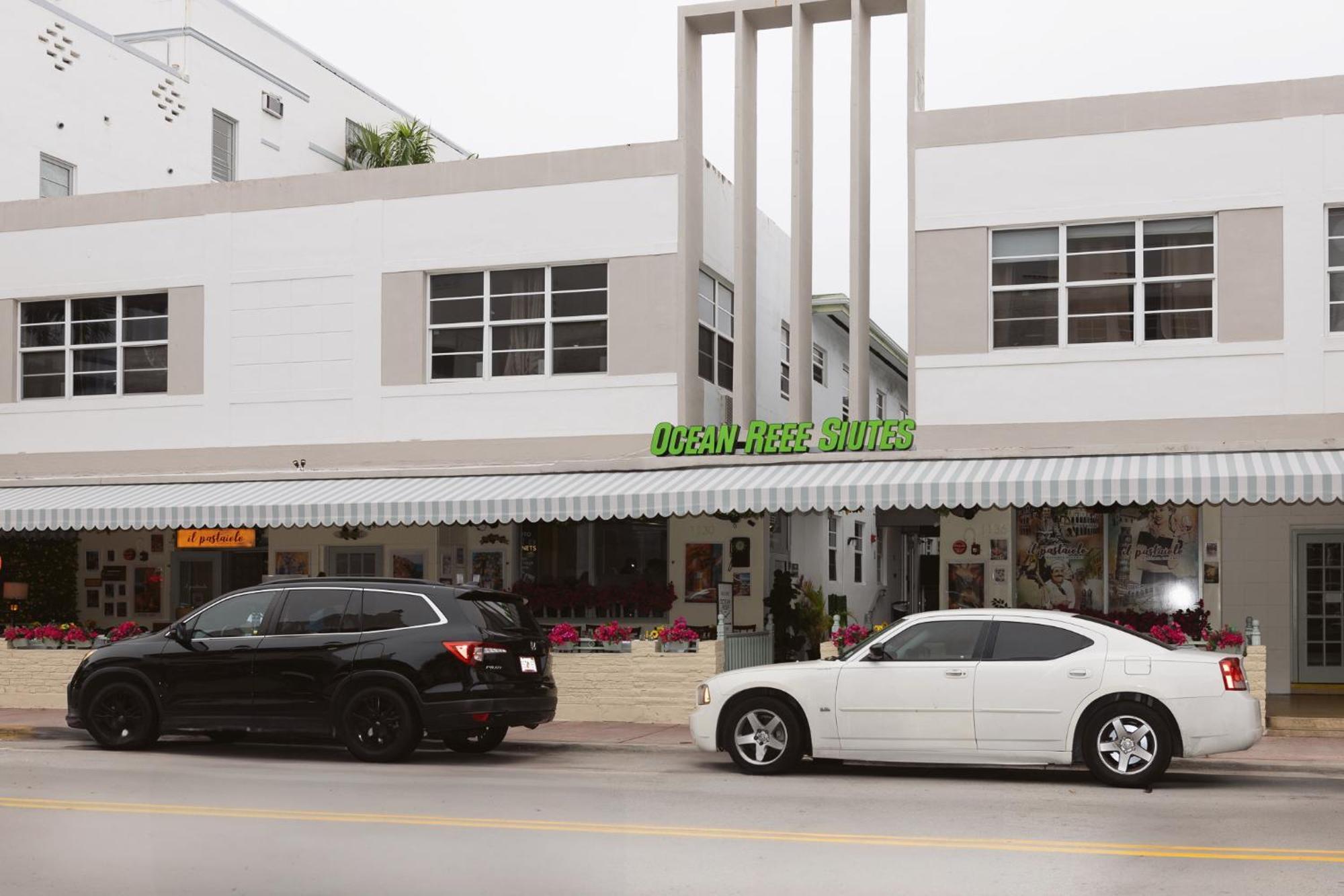 Ocean Reef Suites Miami Beach Exterior photo